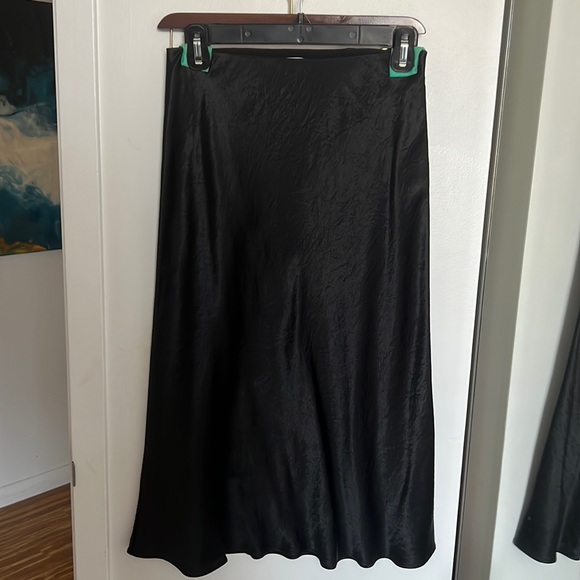Aritzia Dresses & Skirts - Aritzia black slip skirt